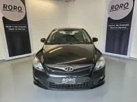 Gebraucht Hyundai i30 Classic 105 PS (77 kW) 2010 Schwarz Limousine