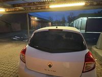 Gebraucht Renault Clio II 60 PS (44 kW) 2010 Weiß Kleinwagen