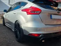 Usado Ford Focus Sport 290 CV (213 kW) 2015 Plateado Berlina