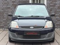 Gebraucht Ford Fiesta Ambiente 60 PS (44 kW) 2006 Blau Kleinwagen