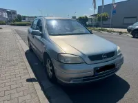 Usado Opel Astra Comfort 101 HP (74 kW) 2001 Prateado Sedan
