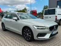 Gebraucht Volvo V60 Momentum 150 PS (110 kW) 2020 Grau Kombi