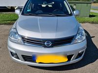 Gebraucht Nissan Tiida Acenta 110 PS (80 kW) 2010 Silber Limousine