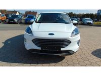 Gebraucht Ford Kuga Titanium 120 PS (88 kW) 2020 Weiß SUV