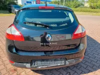 Gebraucht Renault Mégane 101 PS (74 kW) 2011 Schwarz Limousine
