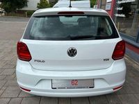 Gebraucht VW Polo Trendline 75 PS (55 kW) 2016 Weiß Kleinwagen