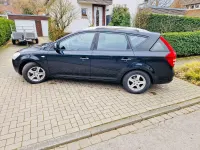 Używany Kia Ceed LX 126 KM (92 kW) 2009 Czarny Hatchback