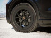 Neu Porsche Cayenne Electric 325 kW (442 PS) 2025 Schwarz SUV