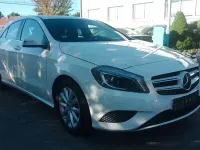 Gebraucht Mercedes A180 122 PS (89 kW) 2015 Weiß Kleinwagen