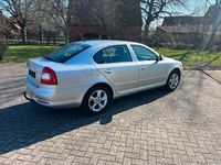 Gebraucht Skoda Octavia 140 PS (102 kW) 2012 Grau Limousine