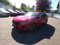 Neu Ford Focus ST-Line X 155 PS (114 kW) 2026 Rot Limousine