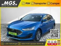 Gebraucht Ford Focus Titanium 125 PS (91 kW) 2024 Desert island blue metallic Limousine