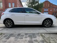 Gebraucht Hyundai i30 Premium 140 PS (102 kW) 2017 Weiß Limousine
