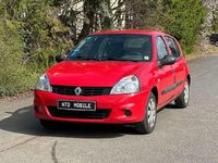 Gebraucht Renault Clio II Authentique 58 PS (42 kW) 2009 Hellrot Kleinwagen