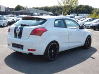 Używany Kia Ceed 90 KM (66 kW) 2011 Biały Hatchback