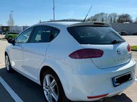 Gebraucht Seat Leon 105 PS (77 kW) 2012 Weiß Kleinwagen