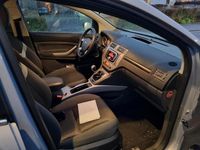 Gebraucht Ford Kuga 140 PS (102 kW) 2012 Grau SUV