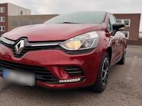 Gebraucht Renault Clio IV 90 PS (66 kW) 2016 Rot Limousine