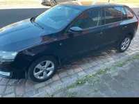 Gebraucht Skoda Rapid 90 PS (66 kW) 2014 Schwarz Kleinwagen