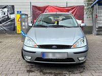 Gebraucht Ford Focus 101 PS (74 kW) 2003 Silber Kleinwagen