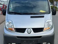 Gebraucht Renault Trafic 145 PS (106 kW) 2006 Silber Van / Kleinbus
