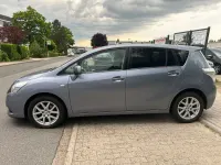 Gebraucht Toyota Verso Travel 147 PS (108 kW) 2012 Blau Van / Kleinbus