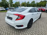 Gebraucht Honda Civic Executive 182 PS (133 kW) 2017 Taffeta white Limousine