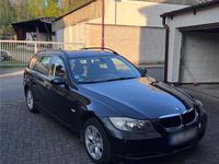 Gebraucht BMW 318 129 PS (94 kW) 2007 Schwarz Kombi