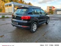 Gebraucht VW Tiguan Trendline 122 PS (89 kW) 2015 Schwarz SUV