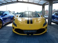 Gebraucht Ferrari F8 721 PS (530 kW) 2011 Gelb Cabrio