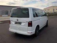 Gebraucht VW Multivan Highline 204 PS (150 kW) 2016 Weiß Van / Kleinbus