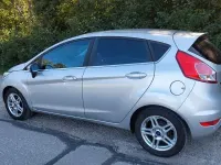 Gebraucht Ford Fiesta Titanium 101 PS (74 kW) 2013 Silber Limousine