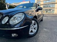 Gebraucht Mercedes E200 163 PS (119 kW) 2004 Blau Limousine