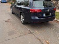 Gebraucht VW Passat Trendline 150 PS (110 kW) 2015 Blau Kombi
