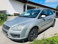Używany Ford Focus Fun X 101 KM (74 kW) 2007 Srebrny Sedan/Limuzyna