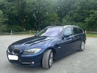 Gebraucht BMW 318 140 PS (102 kW) 2011 Blau Kombi