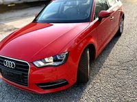 Gebraucht Audi A3 Ambiente 122 PS (89 kW) 2013 Rot Limousine