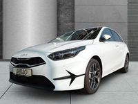 Neu Kia Ceed Style 140 PS (102 kW) 2025 Weiß Kleinwagen