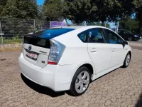 Gebraucht Toyota Prius Life 99 PS (72 kW) 2010 Weiß Kleinwagen