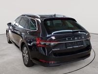 Gebraucht Skoda Superb Style 150 PS (110 kW) 2023 Blackmagic perleffekt Kombi