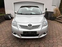 Gebraucht Toyota Verso Edition 147 PS (108 kW) 2010 Silber Van / Kleinbus