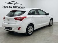 Gebraucht Hyundai i30 Classic 110 PS (80 kW) 2016 Weiß Limousine
