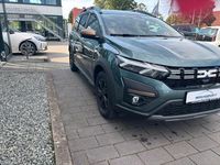 Neu Dacia Jogger Extreme 94 PS (69 kW) 2025 Grün Van / Kleinbus