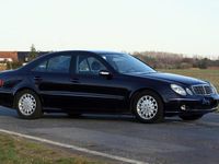 Usata Mercedes E200 163 CV (119 kW) 2004 Blu Berlina