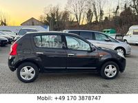Gebraucht Dacia Sandero Lauréate 75 PS (55 kW) 2011 Schwarz Limousine