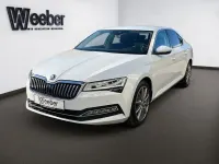 Gebraucht Skoda Superb Premium Edition 200 PS (147 kW) 2023 Moonweiss (metallic) Limousine