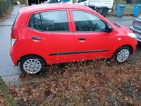 Gebraucht Hyundai i10 67 PS (49 kW) 2011 Rot Kleinwagen