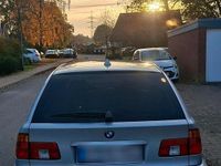 Gebraucht BMW 525 163 PS (119 kW) 2003 Grau Kombi