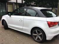 gebraucht Audi A1 1.2 Tfsi S-Line/ Scheckheft/ 2.Hd./ 8-fach bereift/ LED