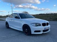 Gebraucht BMW 135 Performance 306 PS (225 kW) 2009 Weiß Kleinwagen